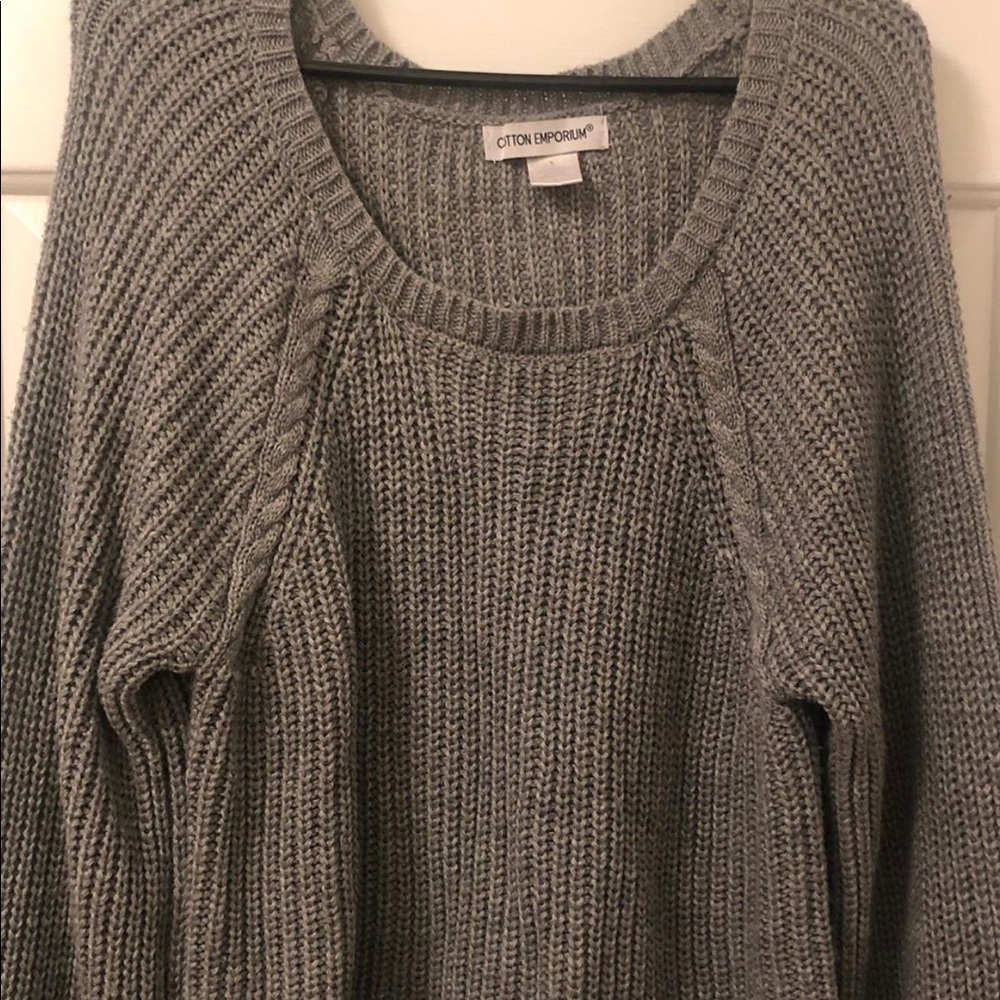 COPY - Grey crop sweater with puff sleeves